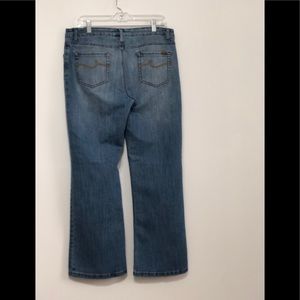 Bill Blass Triangular Fit Bootcut Jeans Sz 14